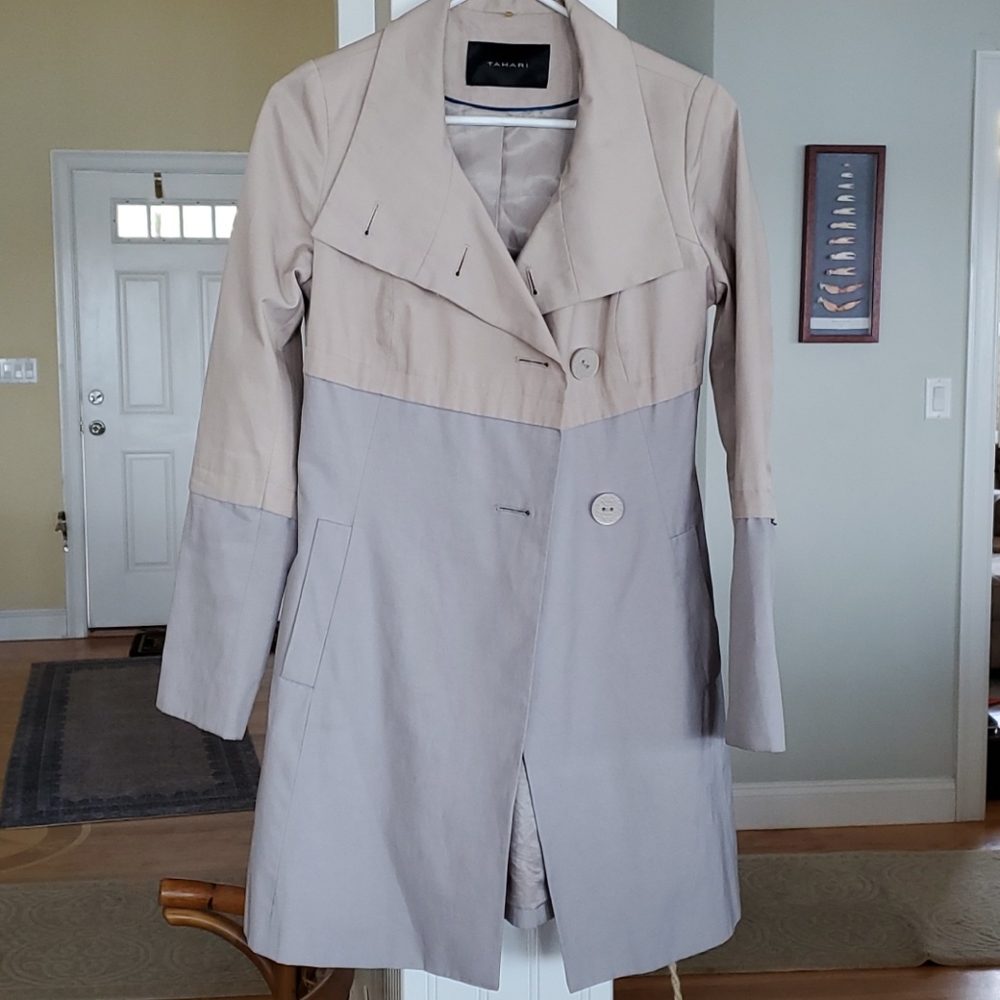 Tahari Spring overcoat XS, tan & blue- grey